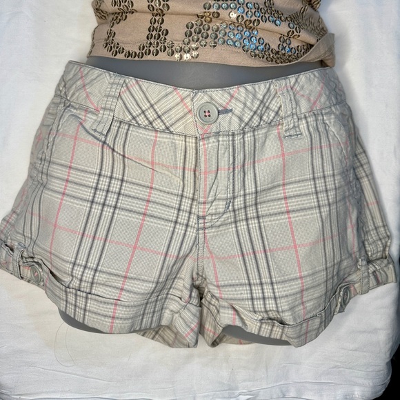Aeropostale Lightweight Cargo Shorts Roll Cuffs, Gray Pink Plaid ~ Size 1/2 - Picture 1 of 8